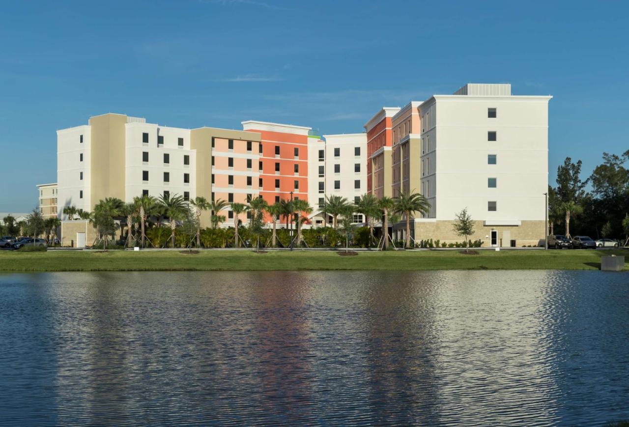 Home2 Suites By Hilton Cape Canaveral Cruise Port Extérieur photo