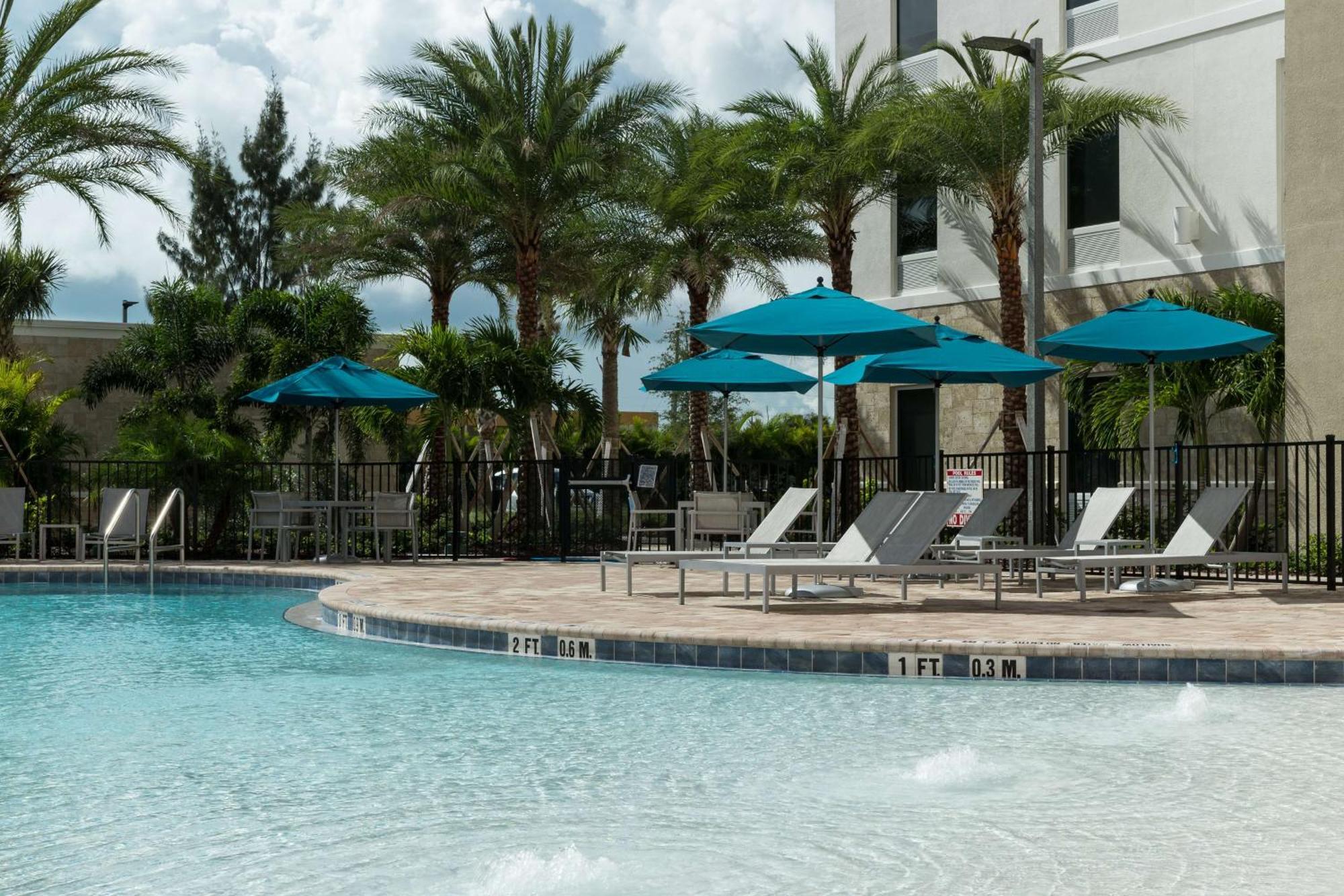 Home2 Suites By Hilton Cape Canaveral Cruise Port Extérieur photo