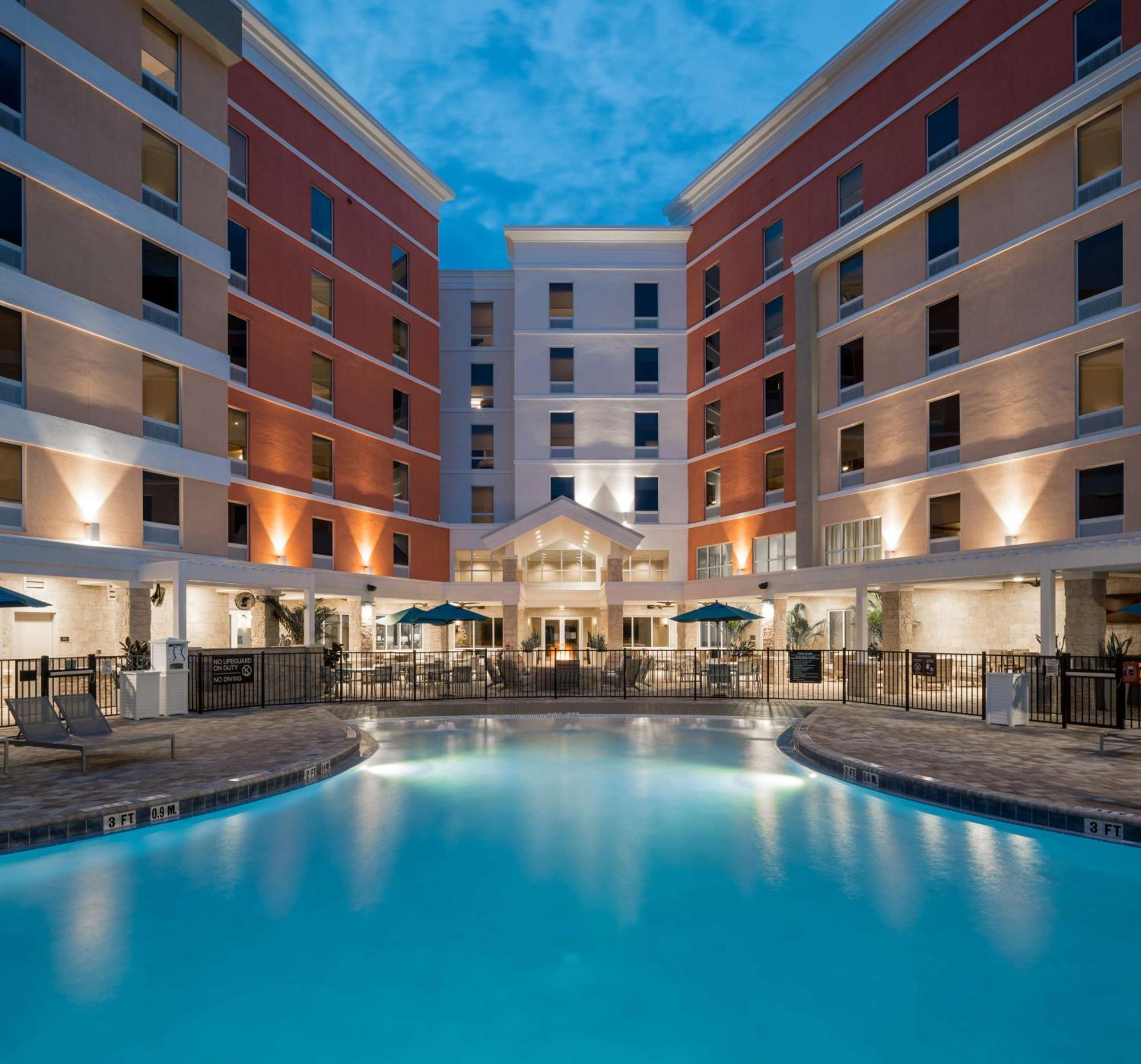 Home2 Suites By Hilton Cape Canaveral Cruise Port Extérieur photo